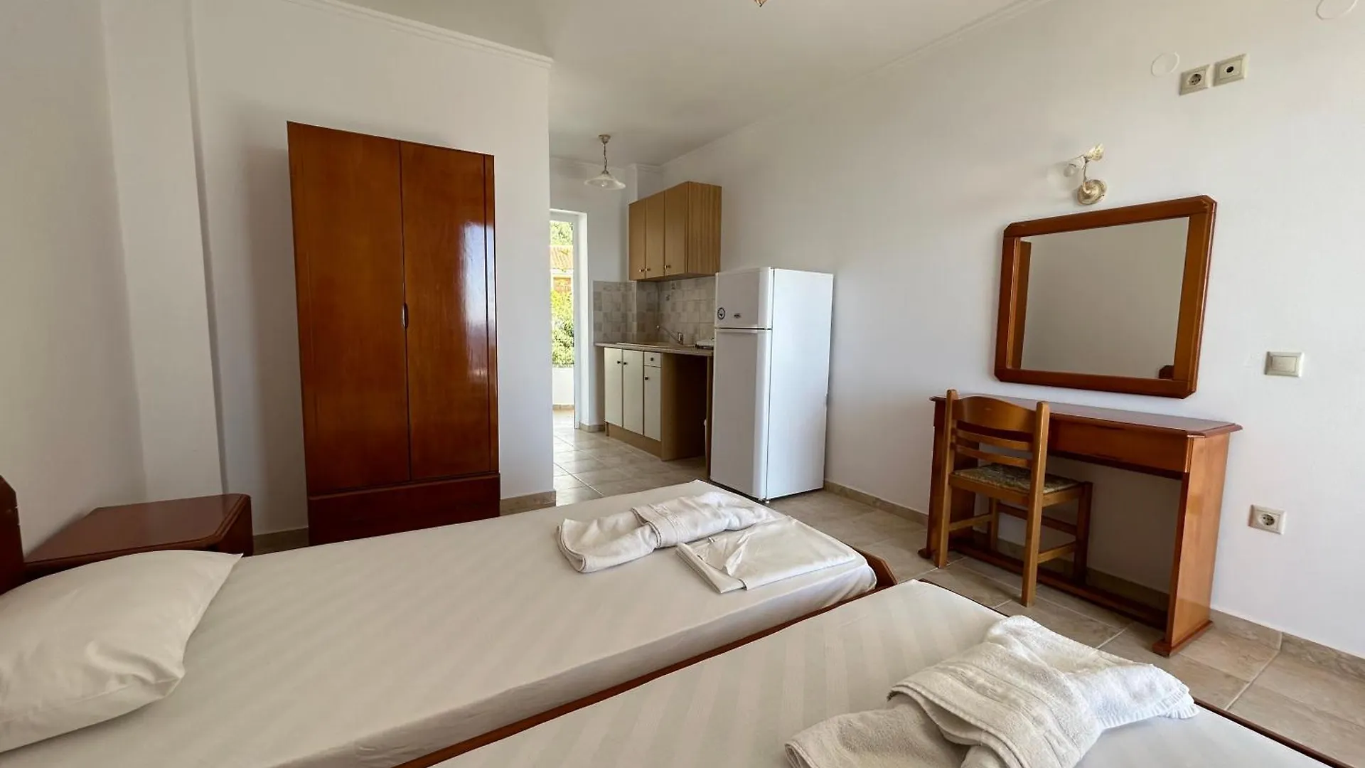 Apartahotel Angela Studios Vlachata Grecia